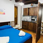 Osterio Apartamento *
