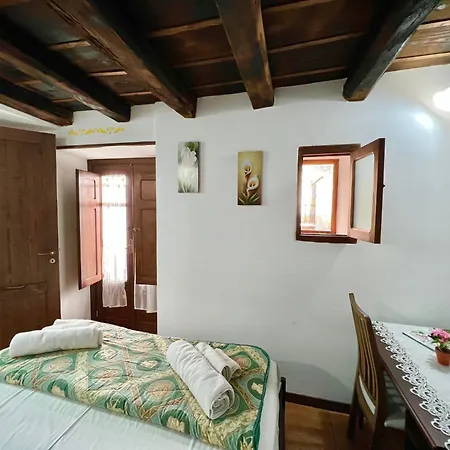 Osterio Apartamento *