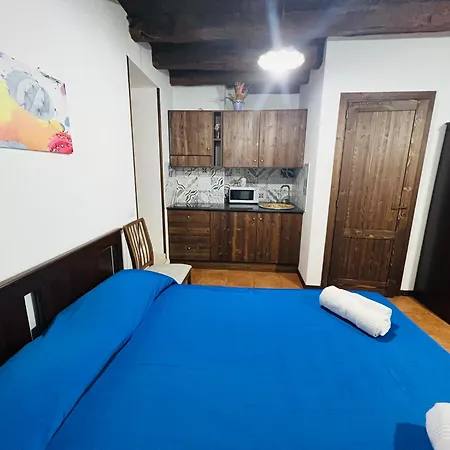 Osterio Apartment *
