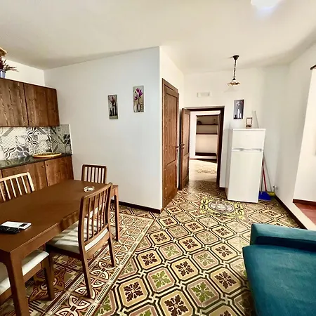 Osterio Apartment *
