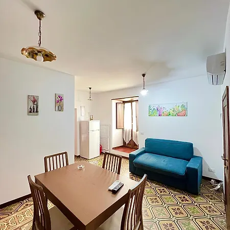 Osterio Apartment *
